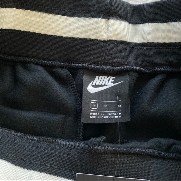 Nike Air Pants - Picture 5 of 7